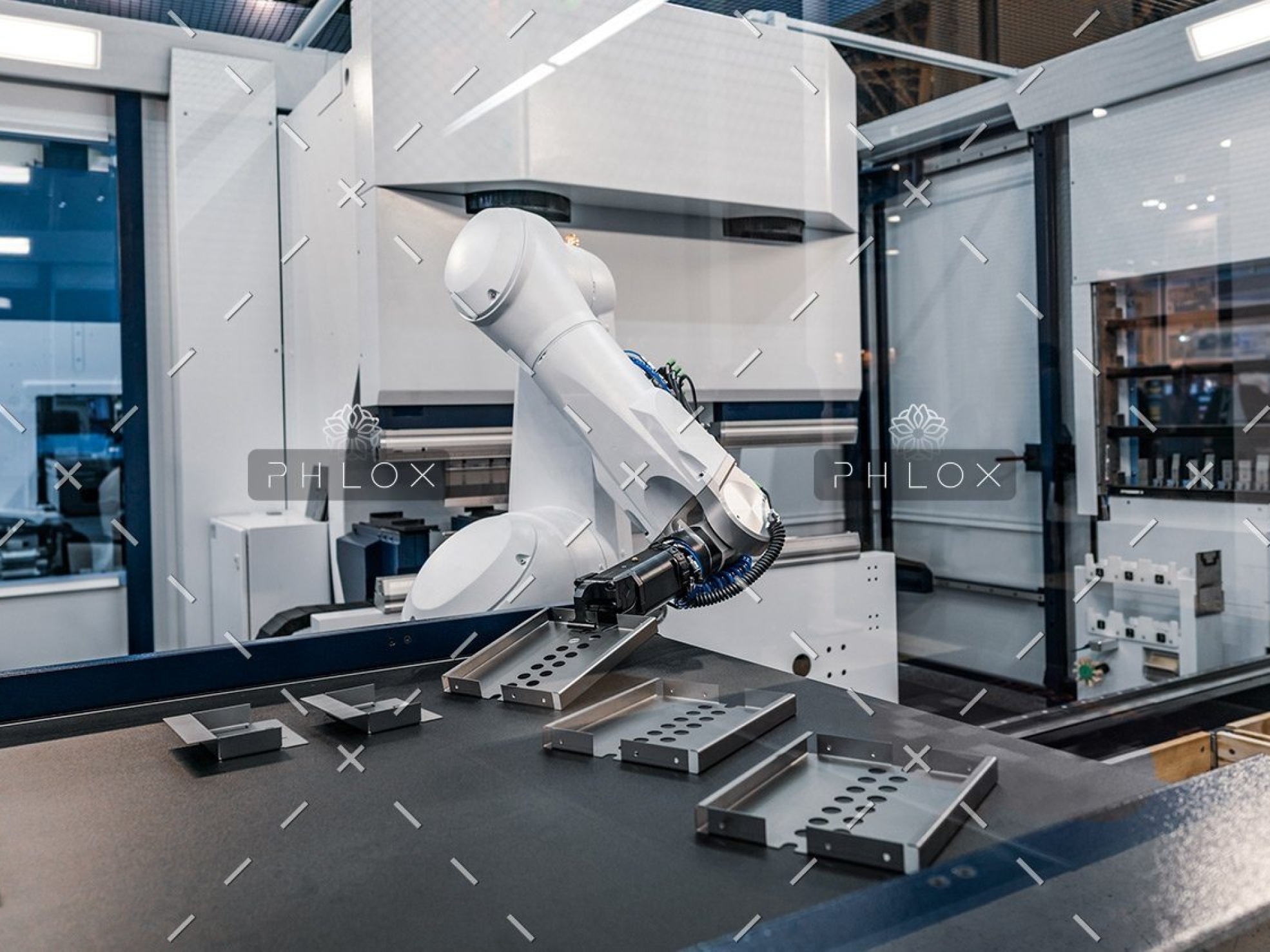 demo-attachment-110-robotic-arm-modern-industrial-technology-DUCYZJ7